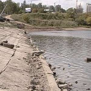 Река Кальмиус в Донецке обмелела (видео)
